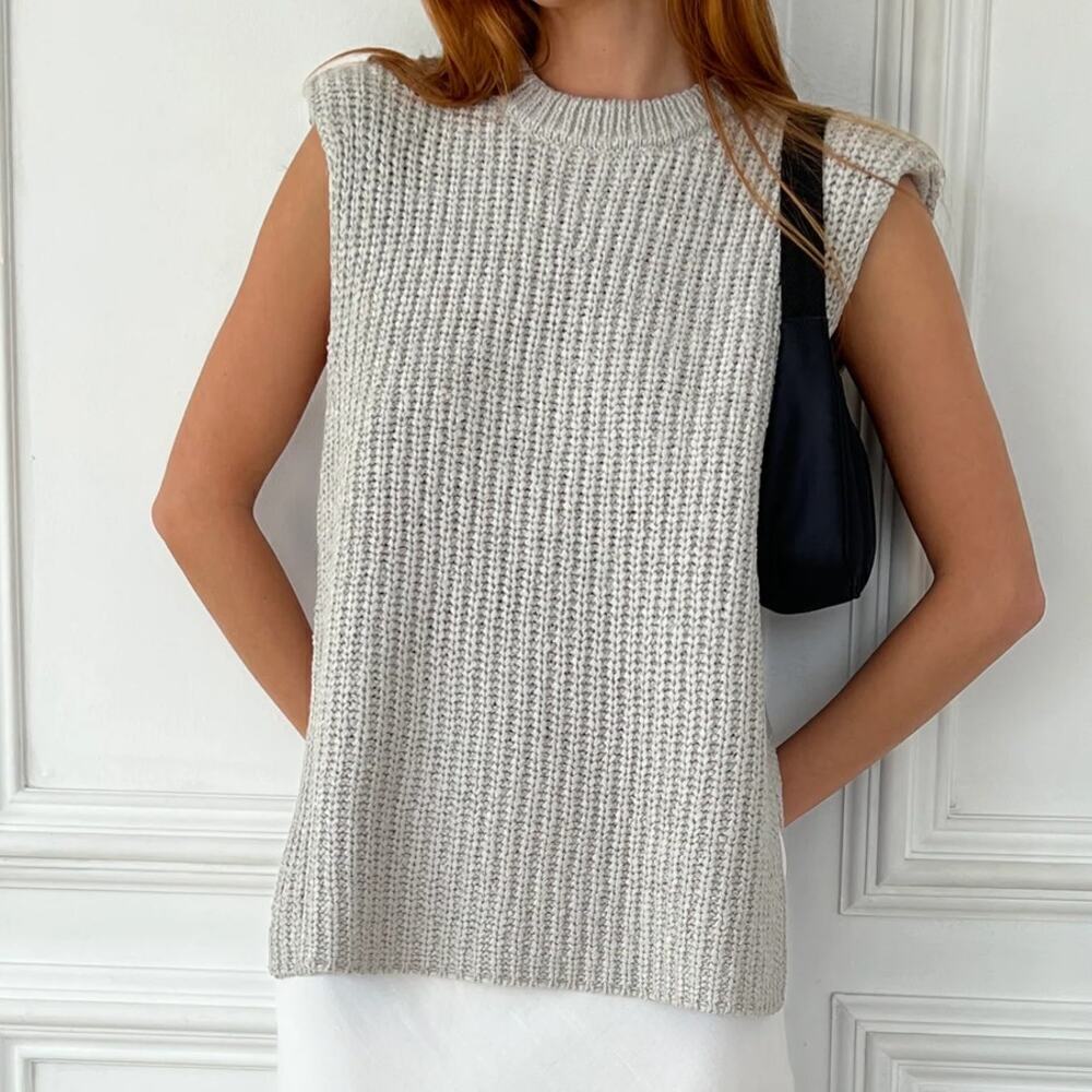 NWT Isalis Bora Sleeveless Side Slit Crew Neck Knit Top Cool Gray Women's Small